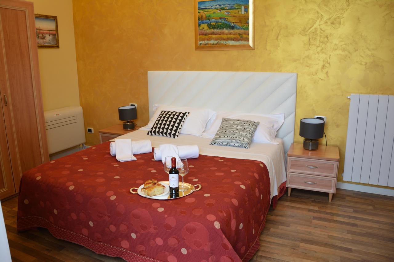 グラヴィーナ・イン・プーリア Le Stanze Del Console Bed & Breakfast エクステリア 写真