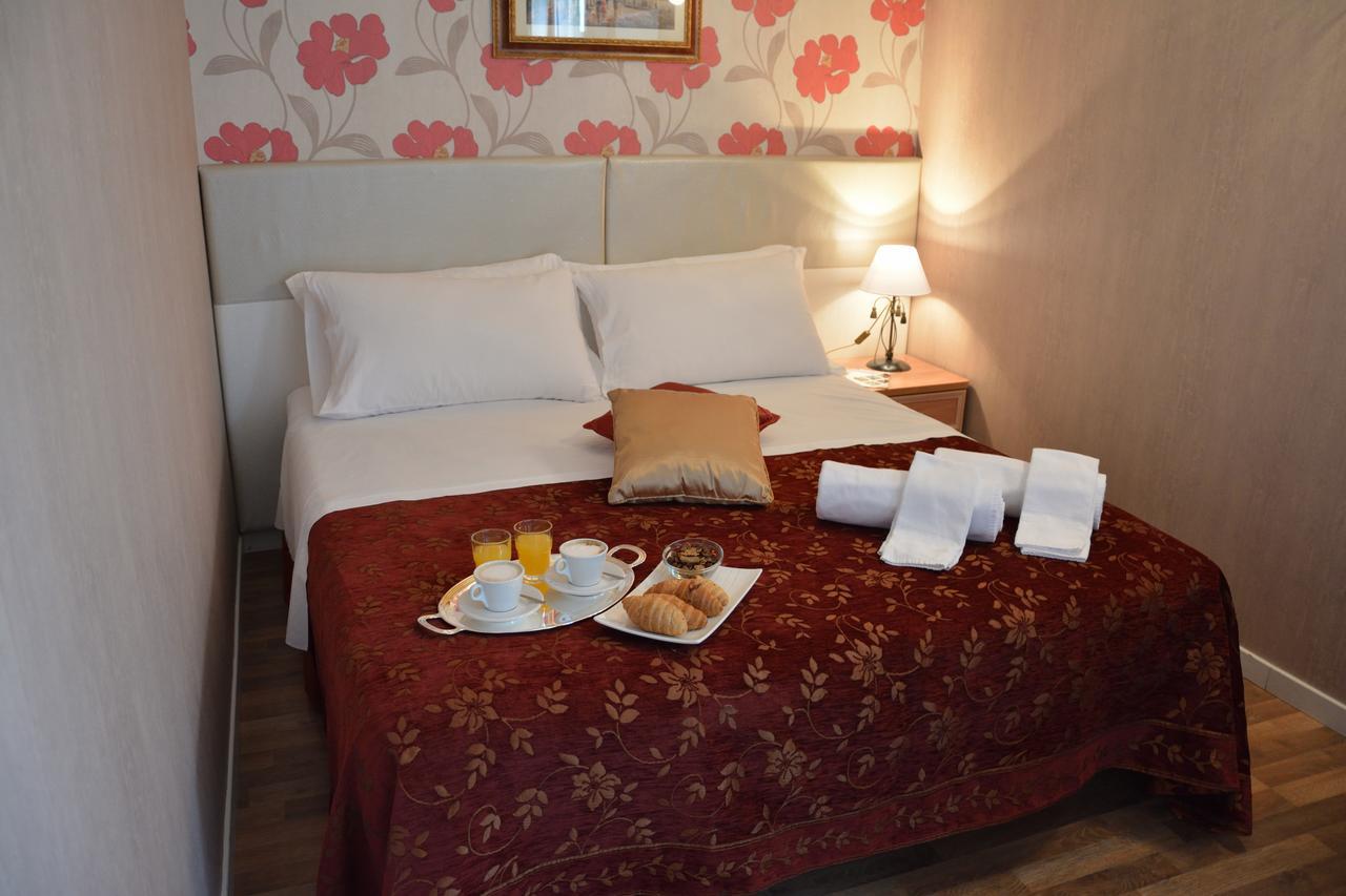 グラヴィーナ・イン・プーリア Le Stanze Del Console Bed & Breakfast エクステリア 写真
