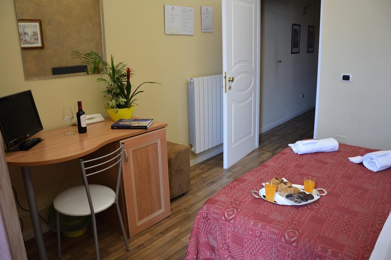 グラヴィーナ・イン・プーリア Le Stanze Del Console Bed & Breakfast エクステリア 写真