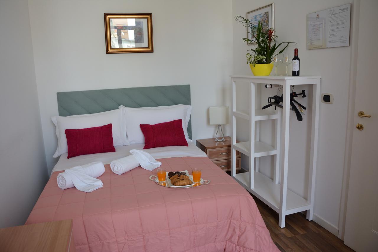 グラヴィーナ・イン・プーリア Le Stanze Del Console Bed & Breakfast エクステリア 写真